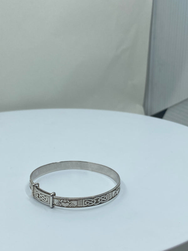 Traditional Claddagh & Celtic Bangle